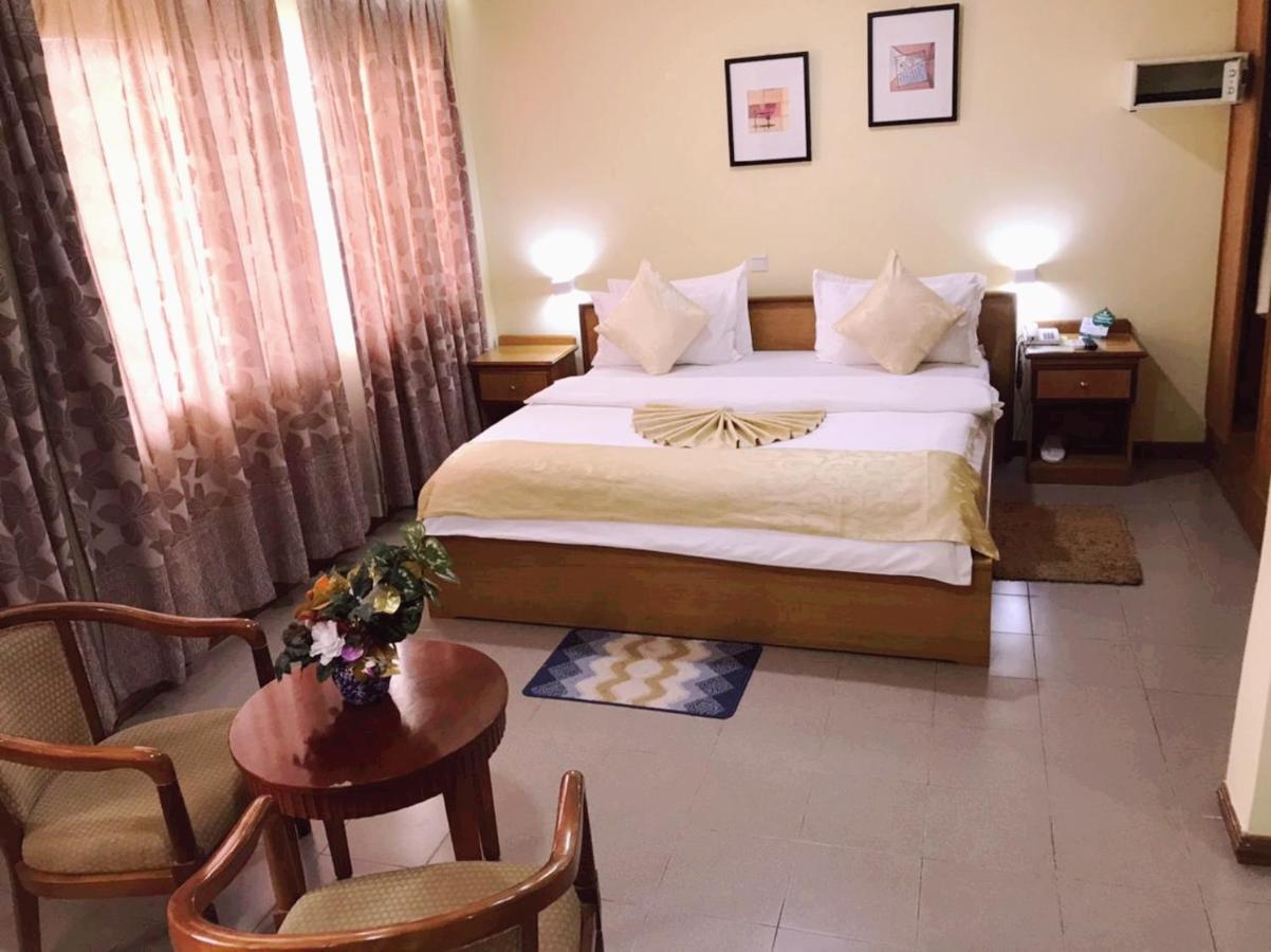 Hotel Marjorie 'Y' Tema Luaran gambar