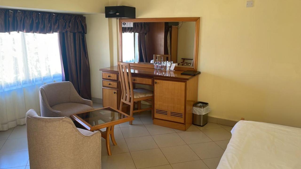 Hotel Marjorie 'Y' Tema Luaran gambar