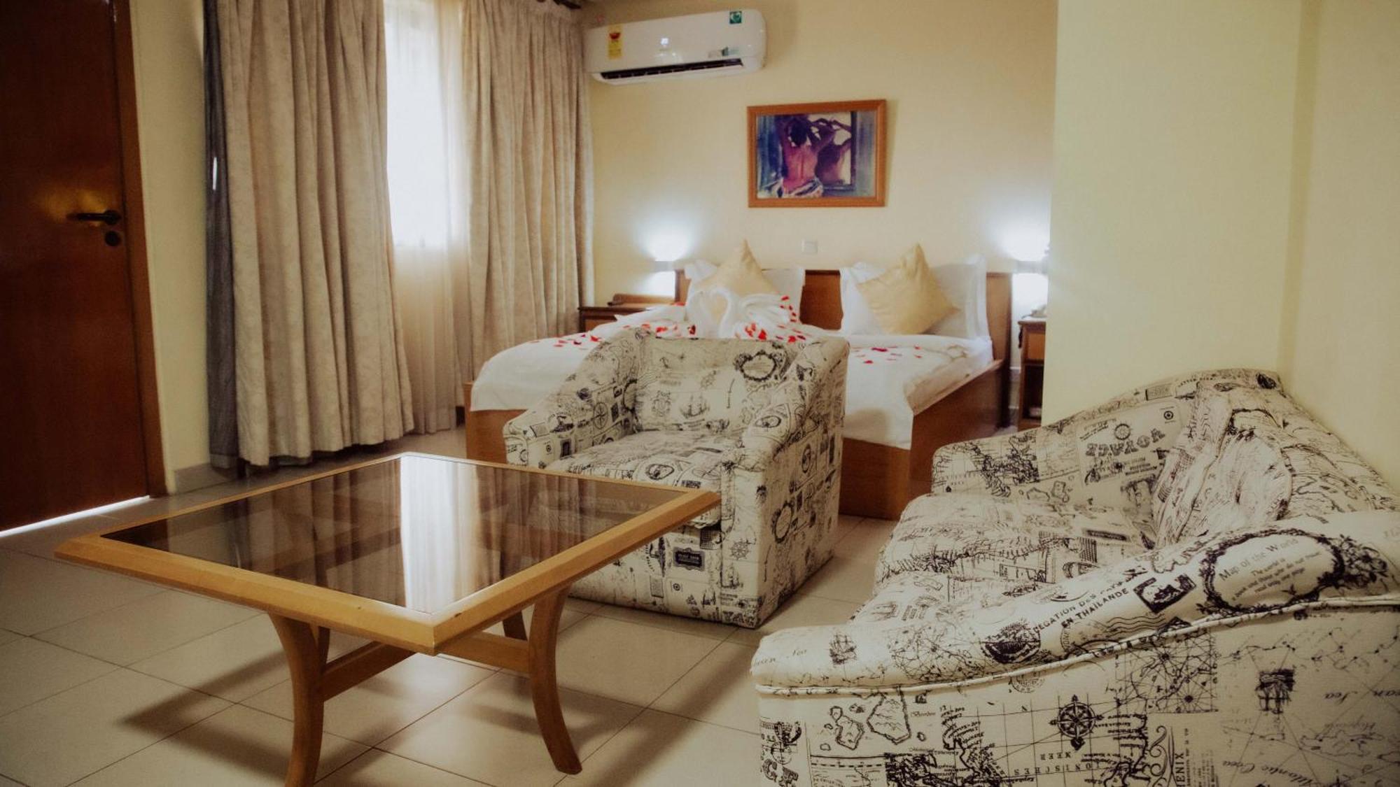 Hotel Marjorie 'Y' Tema Luaran gambar